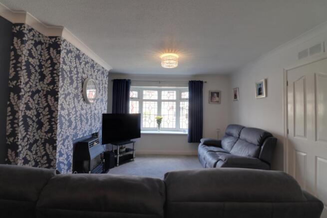 3 bed Semi-Detached for sale Image 5