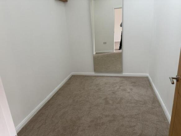 4 bed Barn Conversion to rent Image 8
