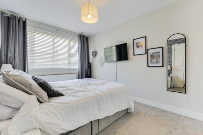 3 bed Semi-Detached for sale Image 9