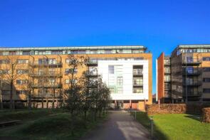 13, Hartland House, Ferry Court, Grangetown, Cardiff CF11 0JE