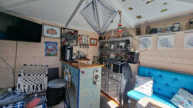 Summer House/Garden Room