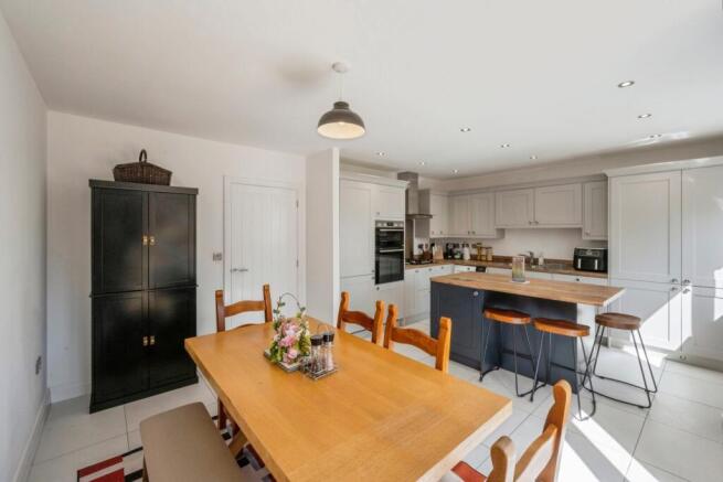 3 bed Detached for sale Image 8