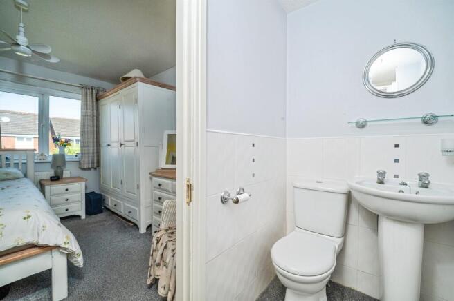 3 bed Semi-Detached for sale Image 9