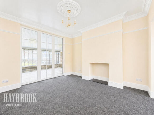 4 bed Detached for sale Image 9