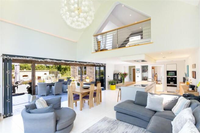 Kitchen/Dining