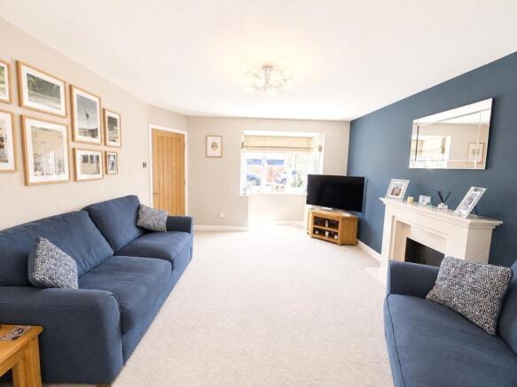 4 bed Detached for sale Image 6