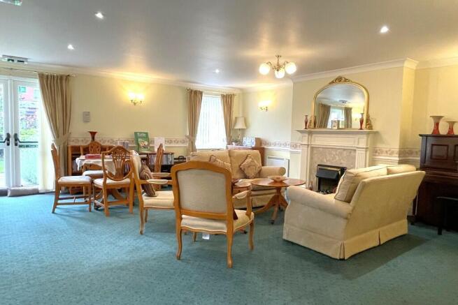 2 bed Flat for sale Image 8