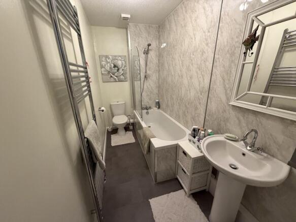 2 bed Apartment for sale Image 10