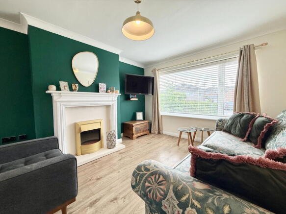 3 bed Semi-Detached for sale Image 4
