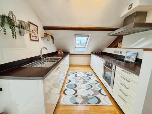 2 bed Maisonette for sale Image 6
