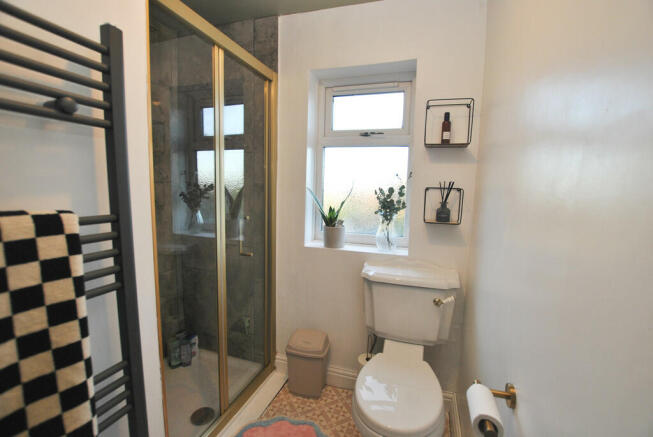 Bathroom3_edited