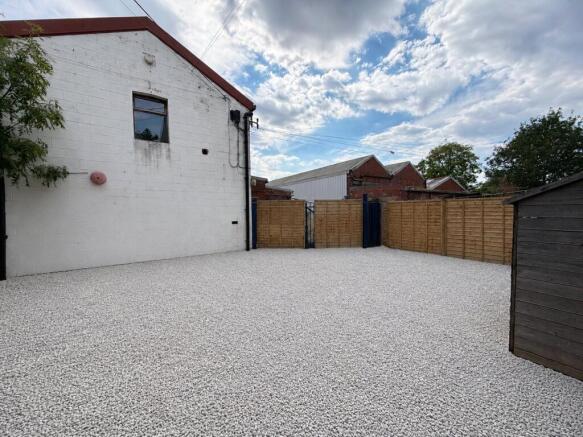 2 bed Terraced for sale Image 8