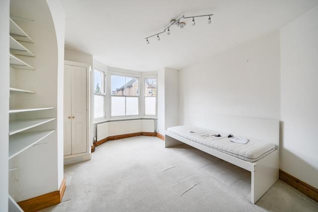 Bedroom/Reception Ro