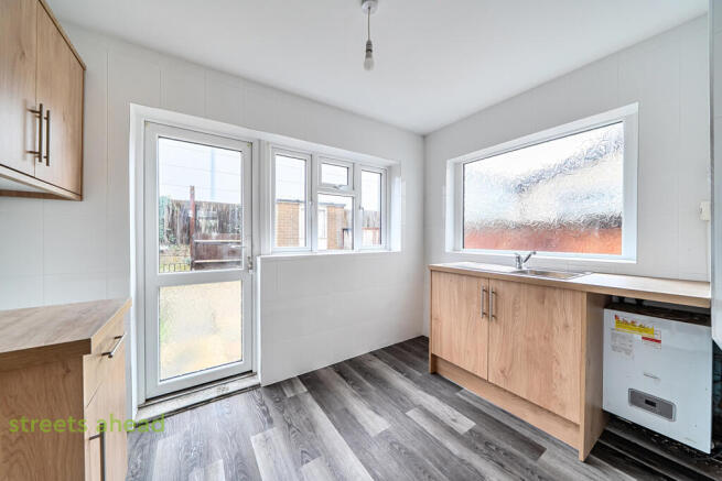 c06d9a1a-bbe3-41a...