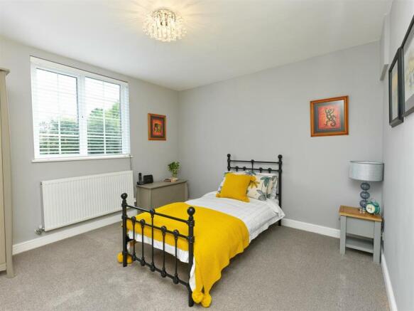 22602 BED 3.jpg