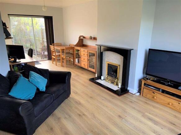Lounge/Dining Room