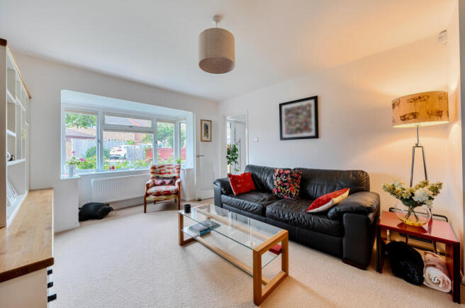 1361737-32-68dcf3...