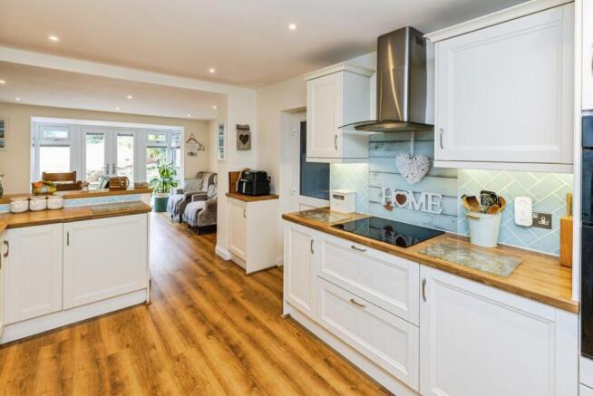 Kitchen/Dining Room