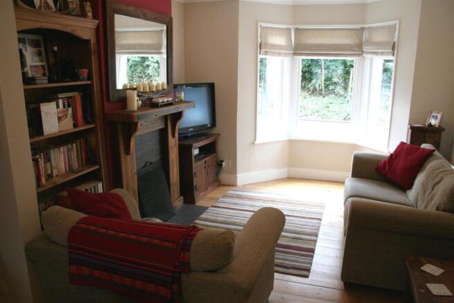 Living Room.jpg
