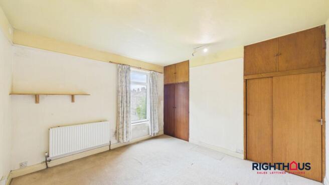 4 bed Terraced for sale Image 8