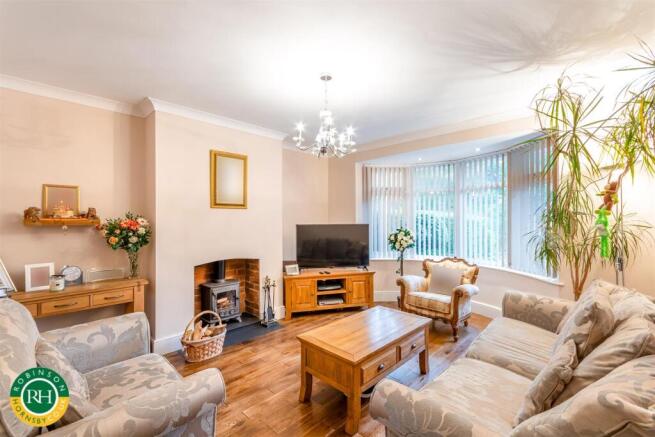 5 bed Semi-Detached for sale Image 4