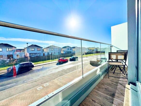 James McKechnie Avenue balcony