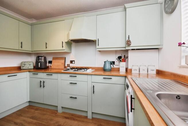 Conifer Drive, Warley, Brentwood photo 4