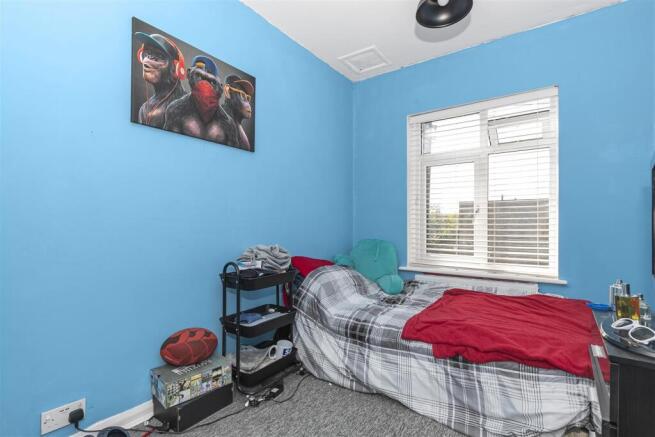 Bed 3.jpg