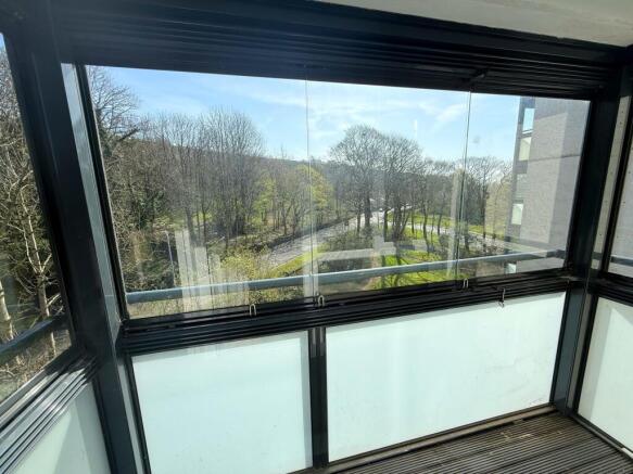 2 bed Flat to rent Image 9