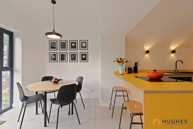 2 bed Cottage for sale Image 7