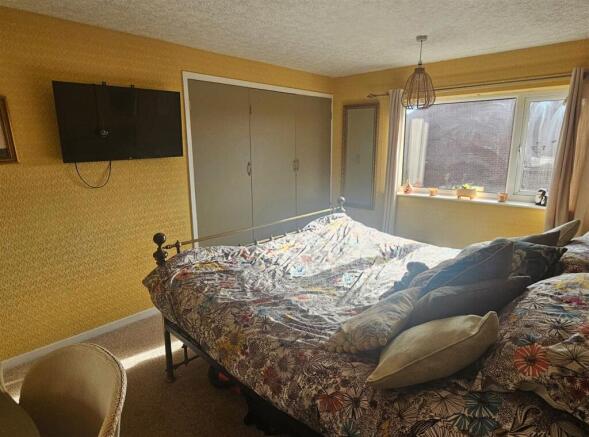 Bedrooom One.jpg