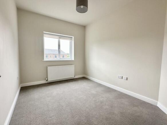 3 bed Apartment to rent Image 7