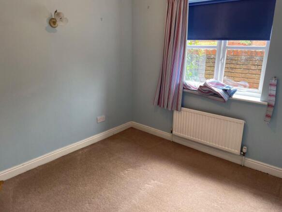 2 bed Semi-Detached to rent Image 8