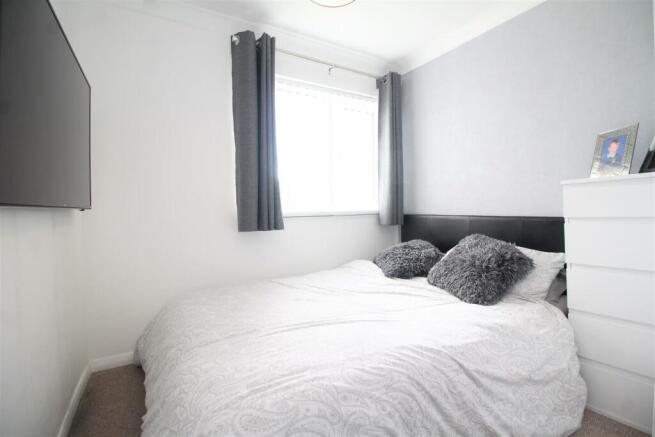 bedroom 3.jpg