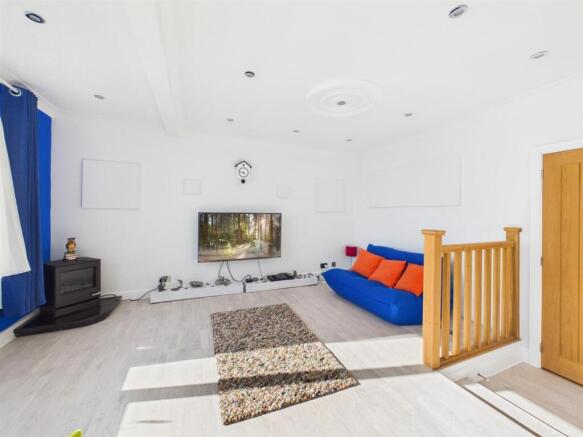 2 bed Flat for sale Image 9