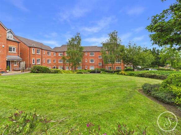 2 bed Flat for sale Image 11