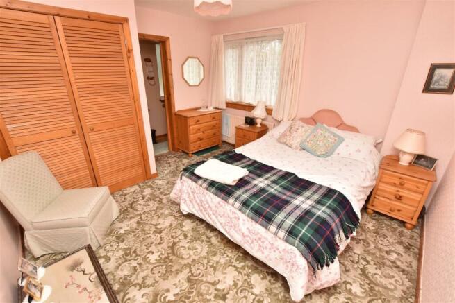 BEDROOM TWO.JPG