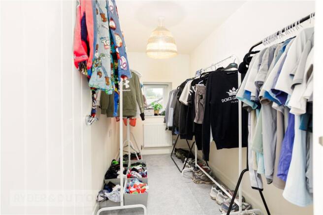 3 bed Semi-Detached for sale Image 11