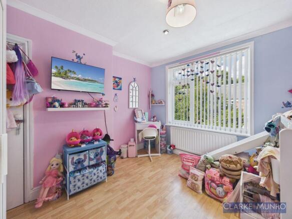 3 bed Terraced for sale Image 9