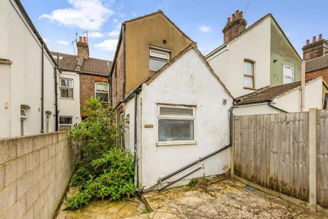 96 Crawley Road, Luton, LU1 1HZ