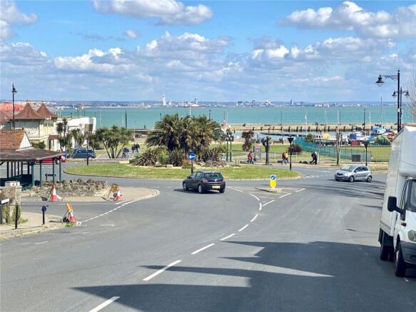 Seafront Close By