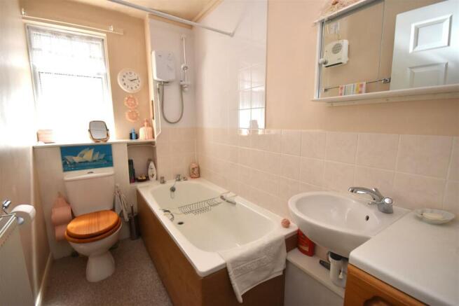 Bathroom.jpg