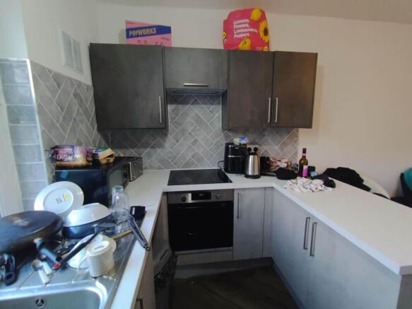 Kitchen (2)