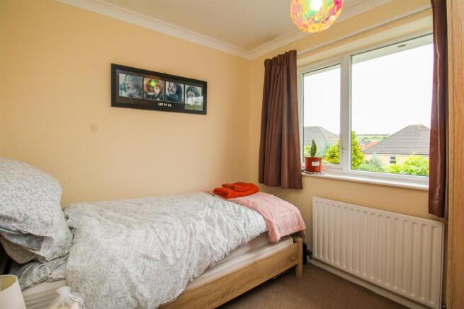 2 bed Semi-Detached Bungalow for sale Image 6