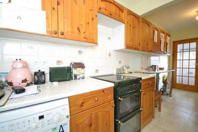 Alternate kitchen shot