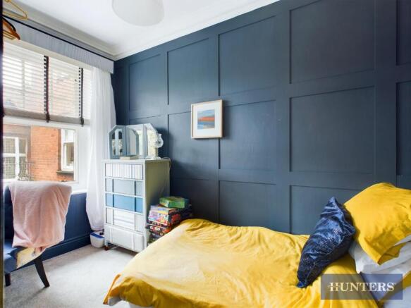3 bed Apartment to rent Image 12