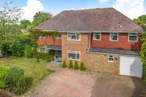 1 Holbrook, Swiss Close, Wrecclesham, Farnham GU10 4TT