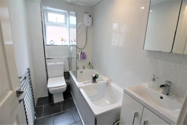 Bathroom.JPG