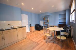 Flat 4, 8a, High Street, Reading RG1 2EA