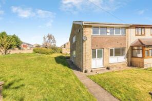 4, Delves Wood Road, Beaumont Park, Huddersfield HD4 7AS